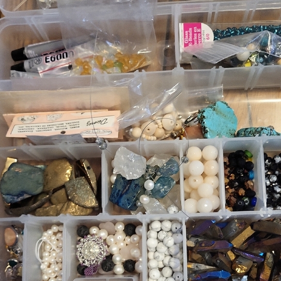 Jewelry making supplies. - Picture 4 of 12